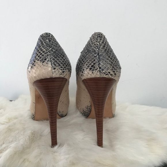 Stuart Weitzman Snakeskin Leather Heels Pink Gray - Picture 6 of 11